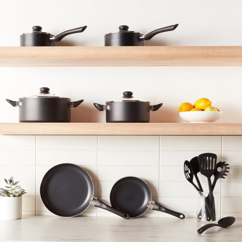 Amazon Basics Non Stick Kitchen Cookware 15-Piece Set, Non-Induction, Includes Pots, Pans, and Utensils, Black - Image 3